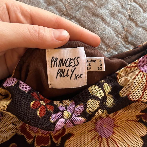 Princess Polly floral mini skirt - Picture 3 of 4